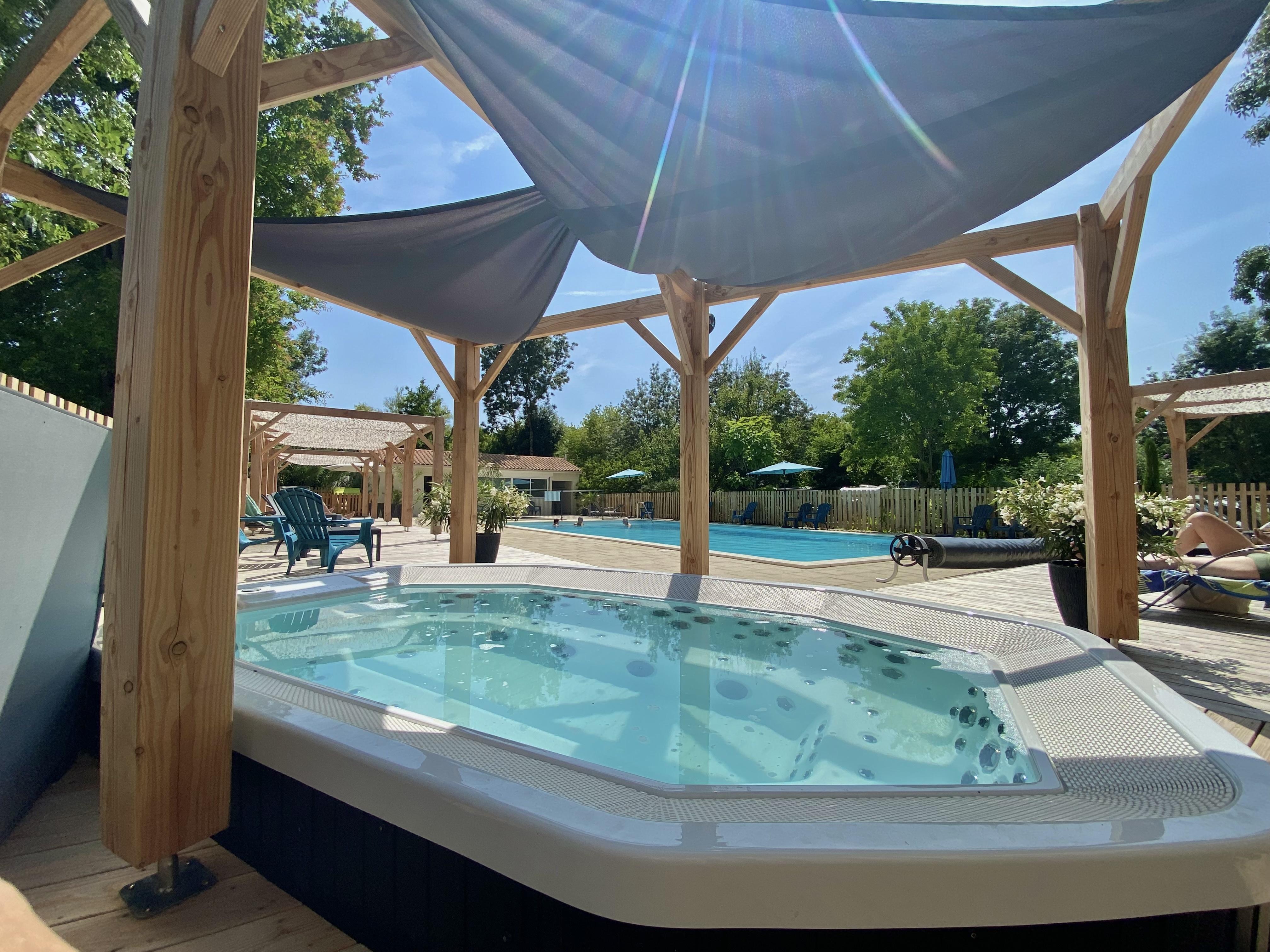 jacuzzi camping la venise verte 652fd142a0776
